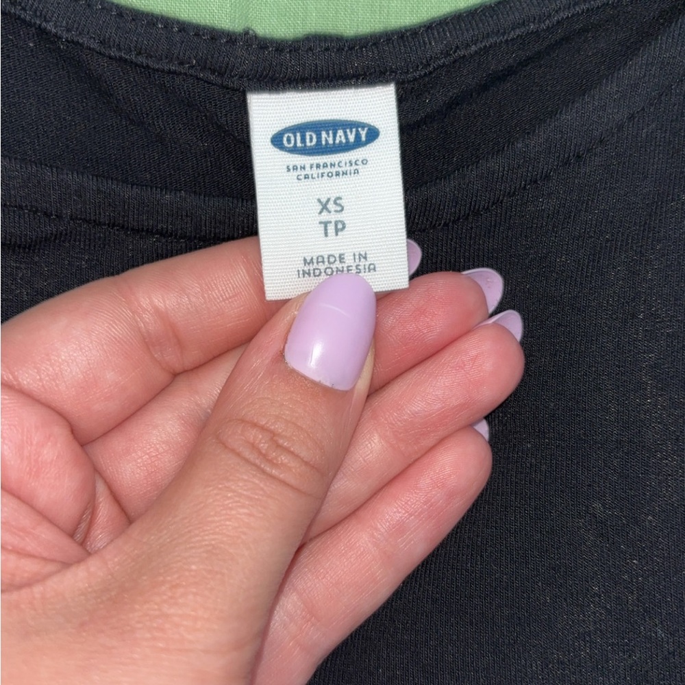 Old Navy Classic Black Tee XS